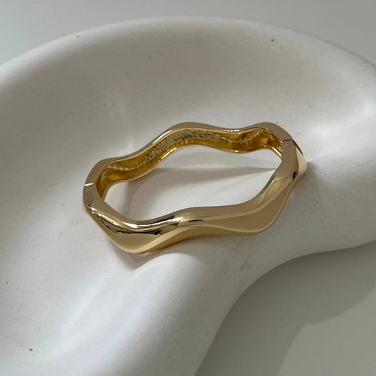 Claire Gold Bangle