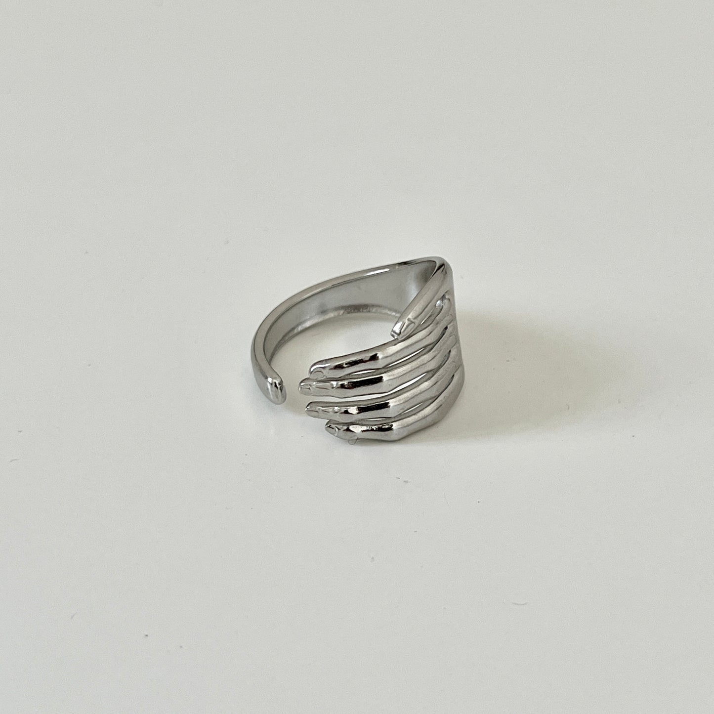 Silver hand ring