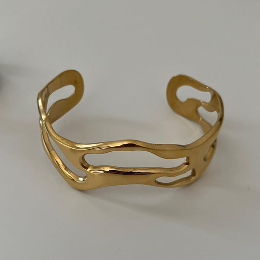 Gaia Gold Bangle