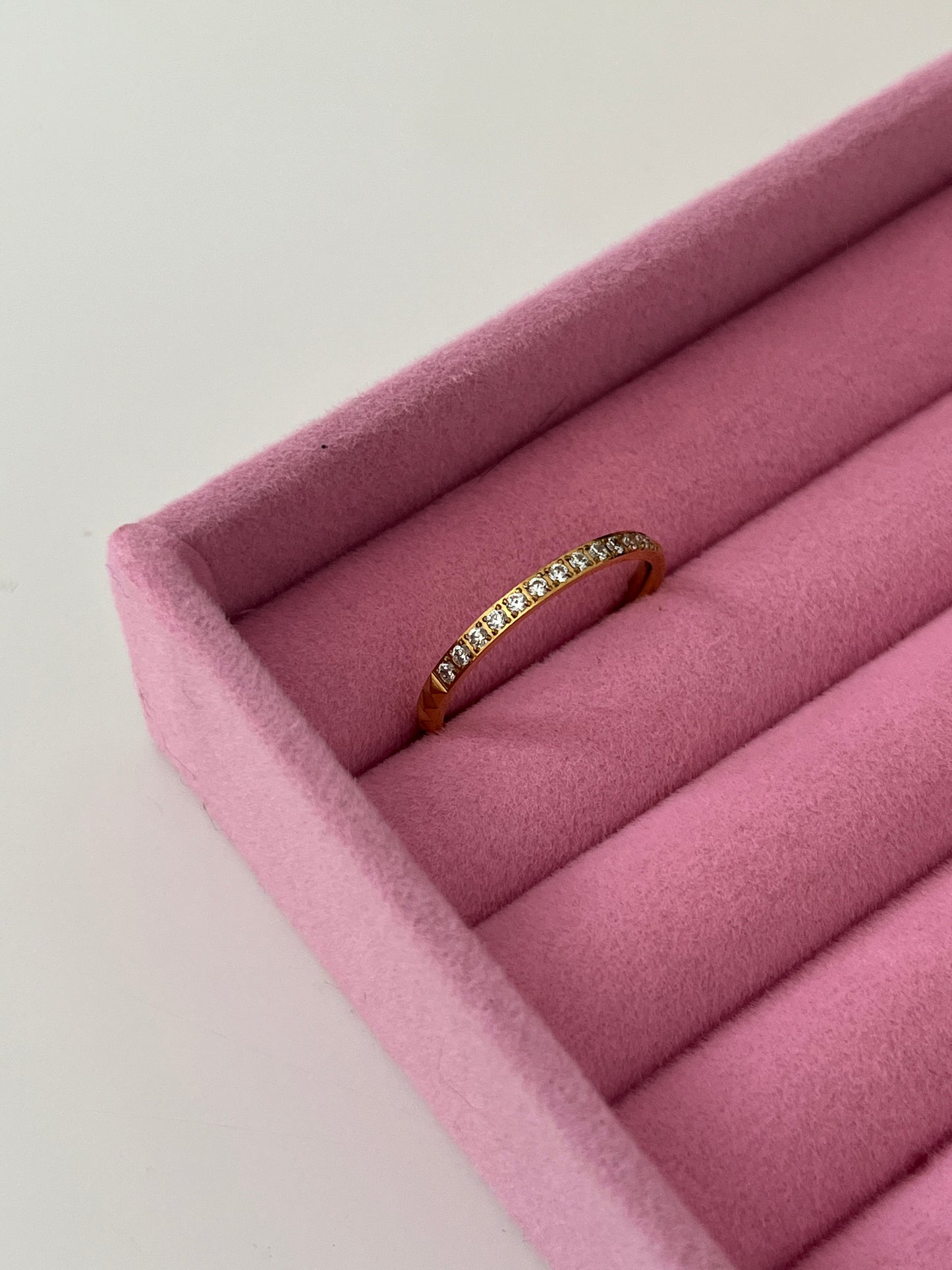 Gold Minimal Ring