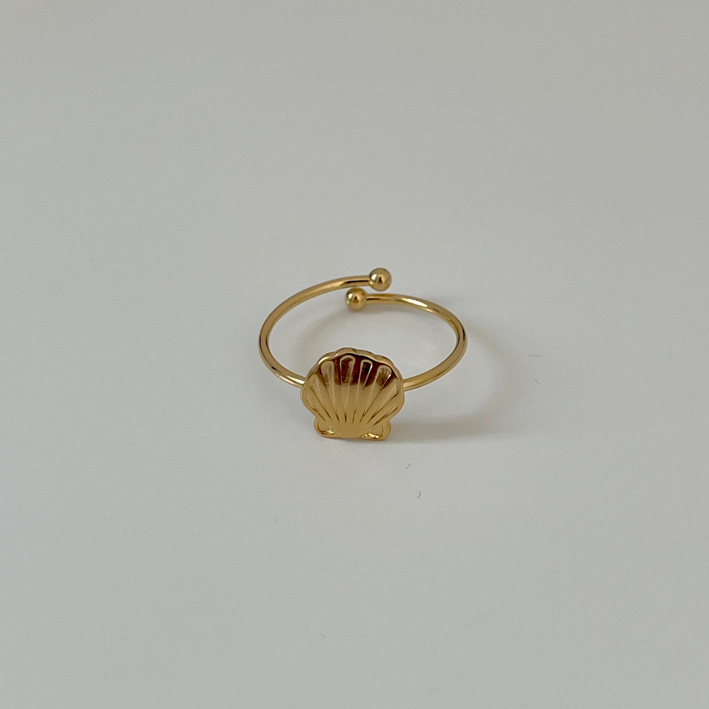 Mini golden shell ring