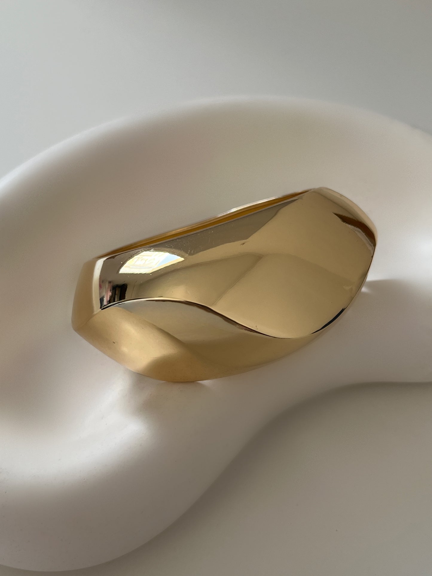 Diana Gold Bangle